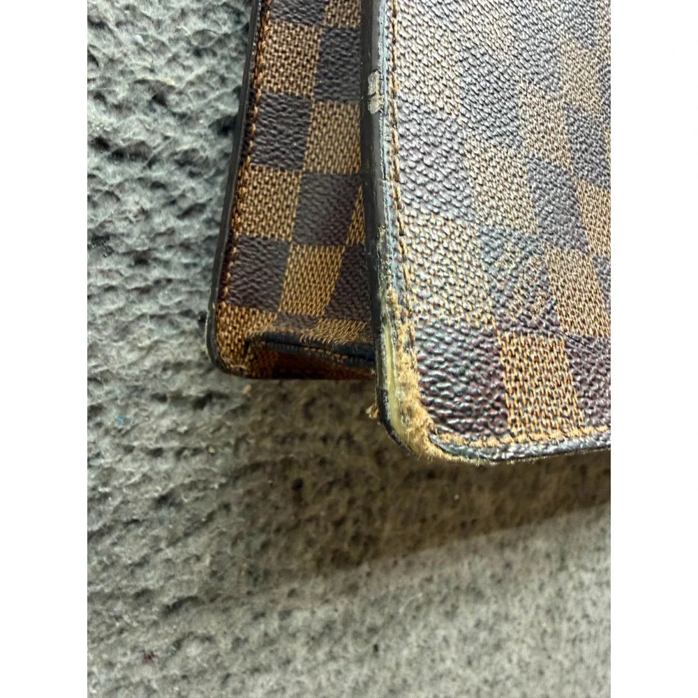 Louis Vuitton pre owned